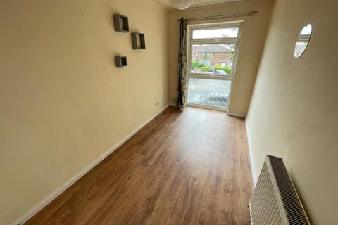 2 bedroom flat for sale, Elderberry Close, Luton, Bedfordshire, LU2 8JD