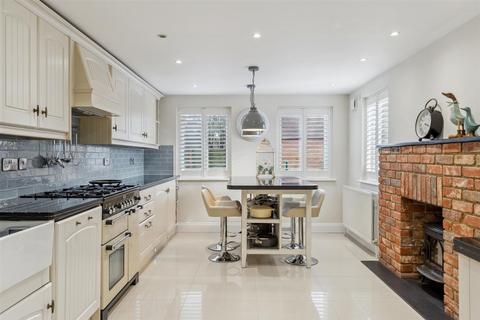3 bedroom cottage for sale, Coursers Road, Colney Heath, AL4