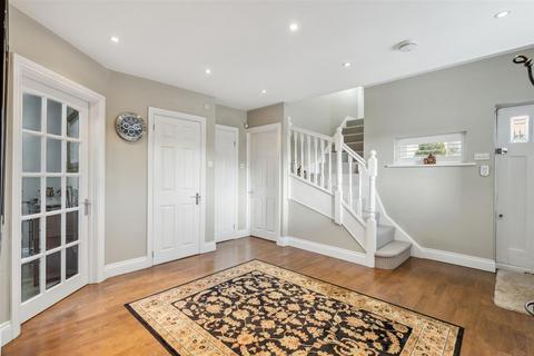 3 bedroom cottage for sale, Coursers Road, Colney Heath, AL4