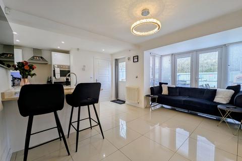 25 Bedeswell Close, Hebburn, NE31 2GB