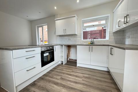 2 bedroom flat to rent, Falstaff Road, North Shields