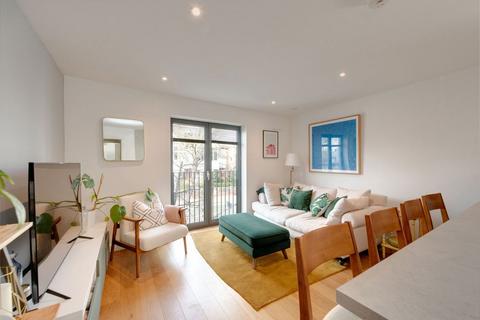 2 bedroom flat for sale, Gunnersbury Lane, London W3