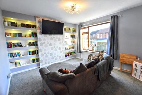 3 bedroom semi-detached house for sale, Ash Crescent, Stanley, Wakefield, West Yorkshire