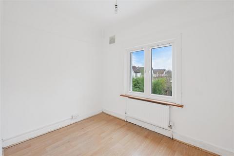32 Chase Road, Epsom, KT19 8TL