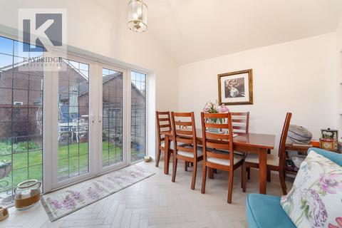 3 bedroom semi-detached house for sale, Cardinal Close, Worcester Park, KT4