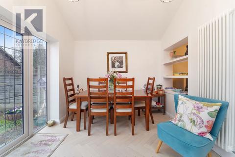 44 Cardinal Close, Worcester Park, KT4 7EH