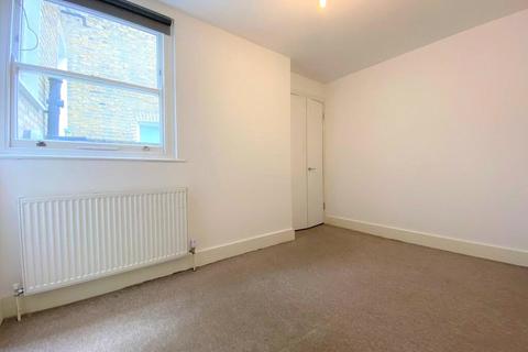 4 bedroom apartment to rent, Reighton Road, London, E5