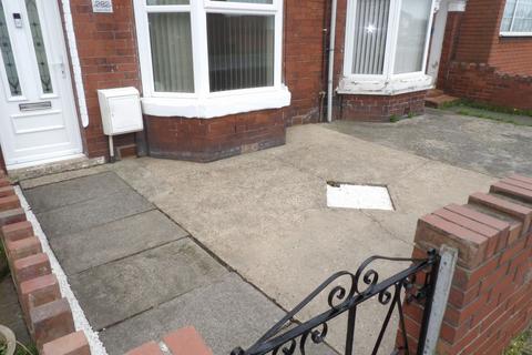 3 bedroom terraced house to rent, Askern Road, Doncaster, DN5