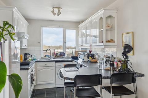 3 bedroom maisonette for sale, Station Road, Beaconsfield HP9