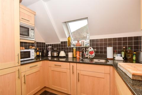 2 bedroom apartment for sale, Forest Road, Effingham Junction, Leatherhead, Surrey