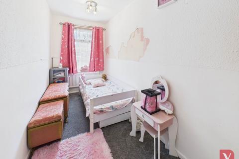 69 Denham Close, Luton, LU3 3TT