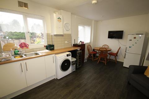 1 bedroom in a house share to rent, St Peters Street , Stapenhill DE15