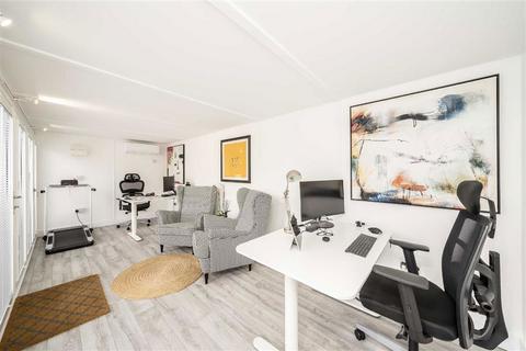 155 Broad Walk, Kidbrooke, London, SE3 8NF