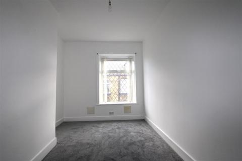 1 bedroom terraced house to rent, Crossley Street, Queensbury, Bradford