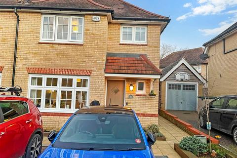 3 bedroom semi-detached house for sale, Thomas Road, Aylesford, Kent