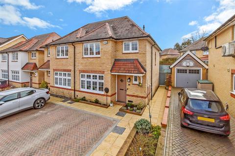 3 bedroom semi-detached house for sale, Thomas Road, Aylesford ME20