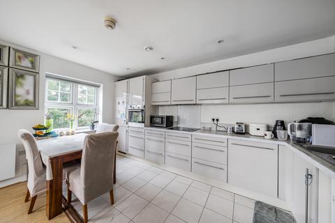 2 bedroom apartment for sale, Stewart Court,  Colnhurst Road, Watford WD17 4BW