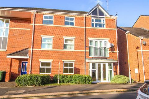 2 bedroom flat to rent, Gloucester Close, Redditch