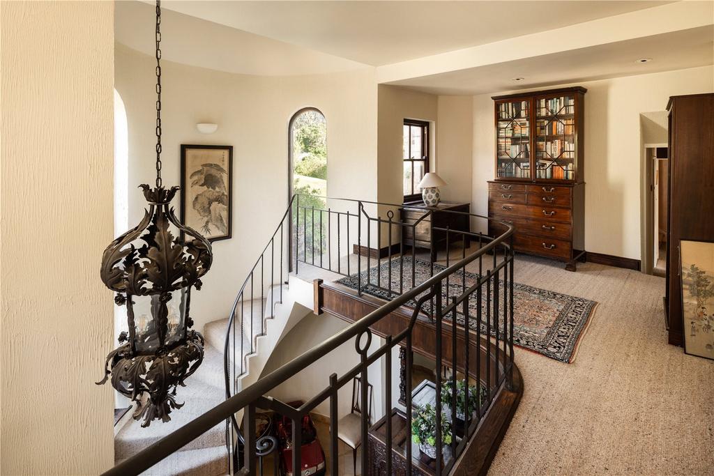 Entrance Mezzanine