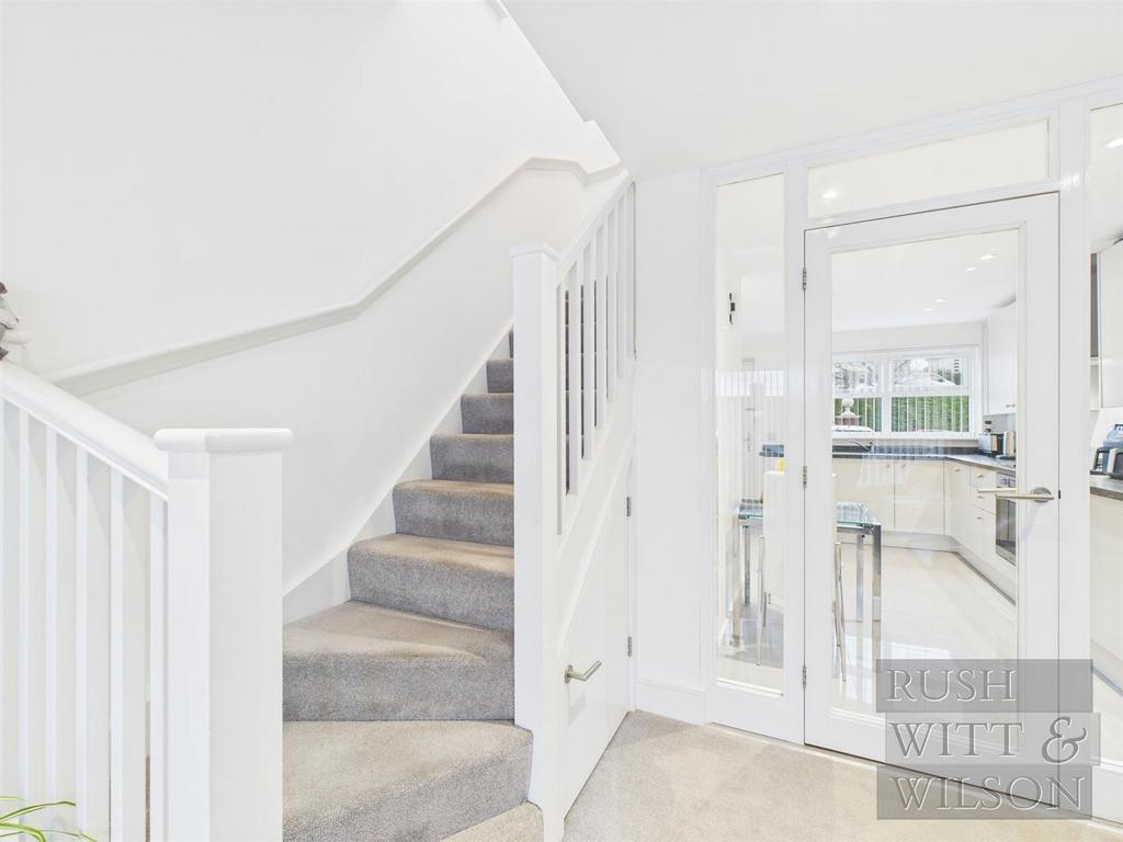 CAM03417 G0-PR0574-STILL014.jpg