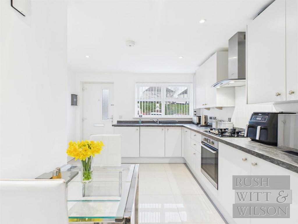 CAM03417 G0-PR0574-STILL010.jpg