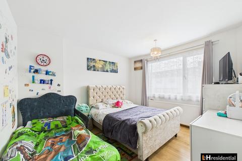 30 Micklefield Way, Borehamwood, WD6 4LG