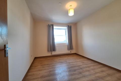 3 bedroom flat to rent, Red Lion Square, Wandsworth High Street, London