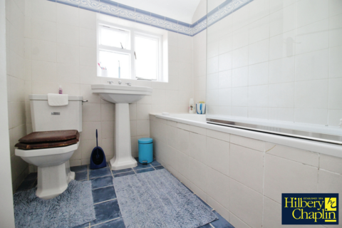 154 Burnway, Hornchurch, RM11 3SQ