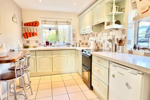 4 bedroom semi-detached house for sale, Lynworth Lane, Tewkesbury GL20