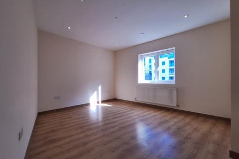 2 bedroom flat to rent, Red Lion Square, Wandsworth High Street, London