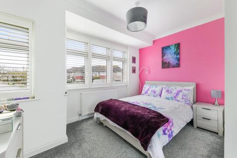 48 Boscombe Road, Worcester Park, KT4 8PL