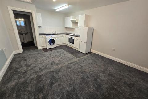 1 bedroom flat to rent, High Street, Maidstone