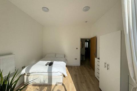 2 bedroom flat to rent, Campdale Road, London N7