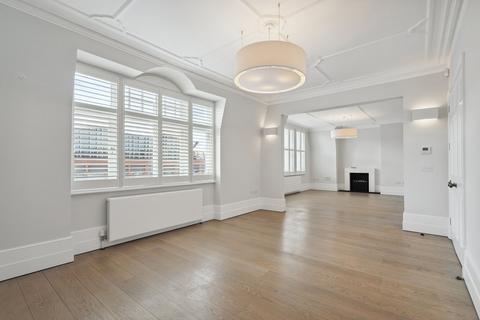 3 bedroom flat to rent, Sloane Street, Knightsbridge, London