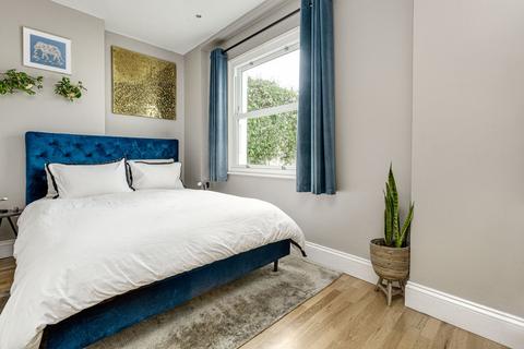 Flat 1, 7 Cavendish Road, London, SW12 0BH