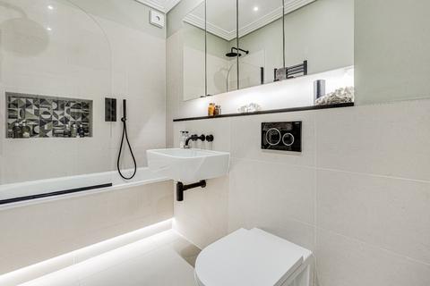 Flat 1, 7 Cavendish Road, London, SW12 0BH