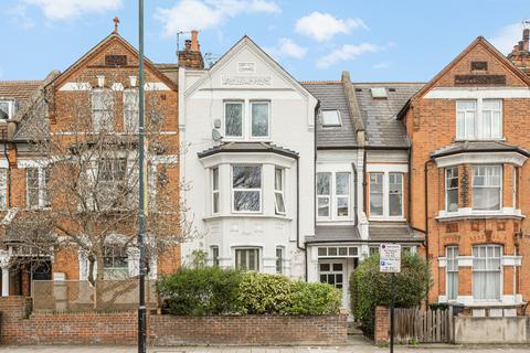Flat 1, 7 Cavendish Road, London, SW12 0BH