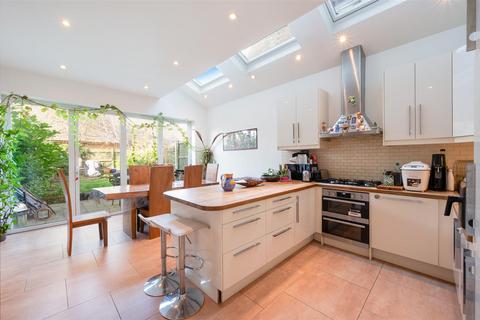 5 bedroom house to rent, Gladstone Road, Wimbledon SW19