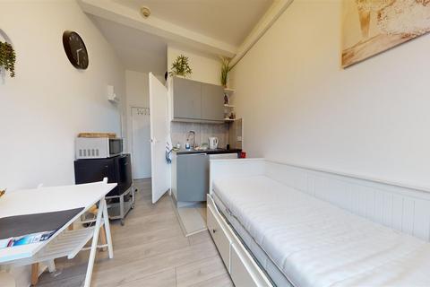 1 bedroom flat to rent, Harrow Road, Kensal Green NW10