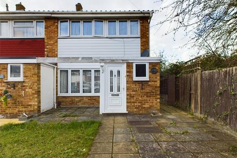 3 bedroom end of terrace house to rent, Jubilee Close, Romford RM7