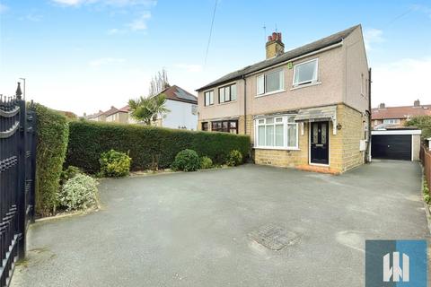 3 bedroom semi-detached house to rent, Long Lane, Dalton, Huddersfield, HD5