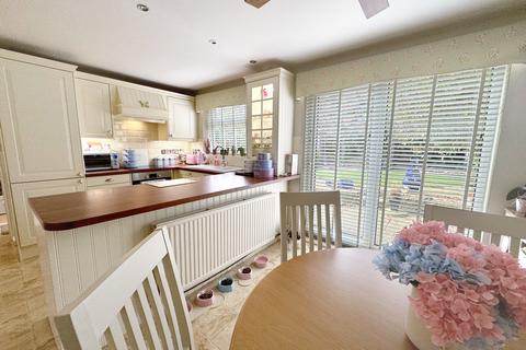 4 bedroom detached house for sale, Bardsey Close, Royal Wootton Bassett, Royal Wootton Bassett, SN4