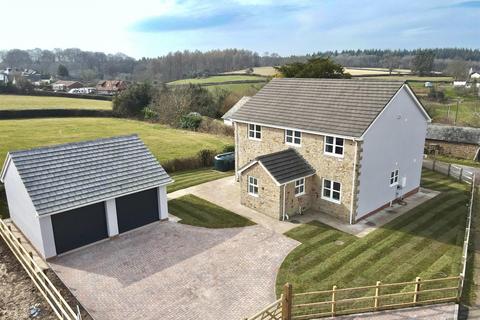 4 bedroom detached house for sale, The Tufts, Bream, Lydney