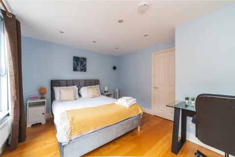 2 bedroom property to rent, Hanson Street, Fitzrovia, London, W1W