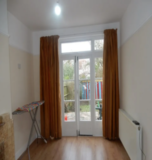 3 bedroom semi-detached house to rent, Clarendon Gardens, Wembley, HA9