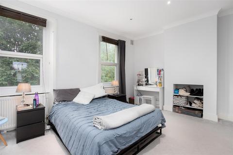 2 bedroom flat to rent, Priory Terrace, South Hampstead NW6