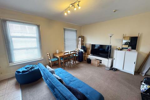 1 bedroom flat to rent, Angles Road, Streatham, SW16