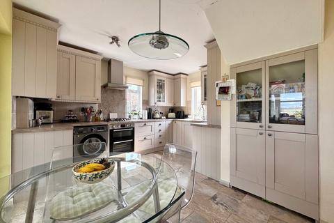 3 Cherry Orchard, Great Coxwell, Faringdon, SN7 7LX