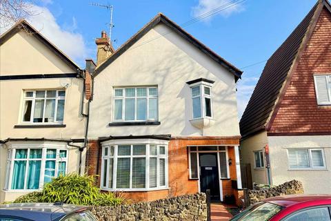 4 bedroom semi-detached house for sale, Westcliff on Sea SS0