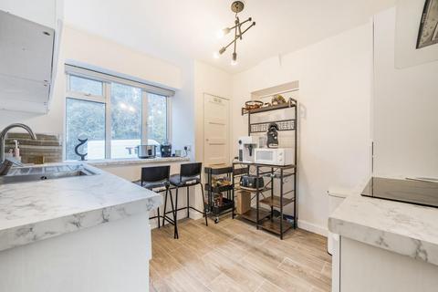 2 bedroom flat for sale, The Woodlands, Crystal Palace, London, SE19